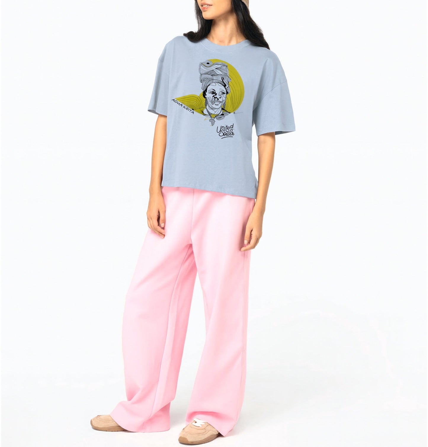 Aoua Keïta I Le T-shirt oversize Femme United Souls - Des visages, une lutte, un héritage à porter !