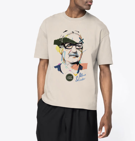 Salvador Allende I Le T-shirt oversize Homme United Souls - Des visages, une lutte, un héritage à porter !