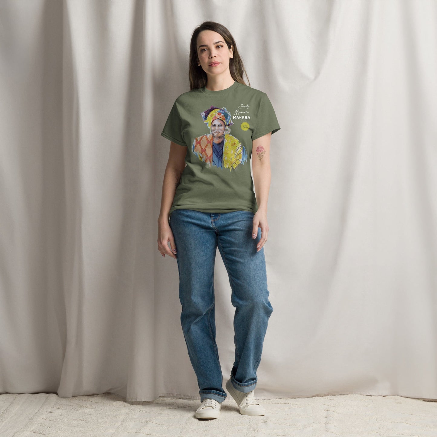 Miriam Makeba I Le t-shirt essentiel unisexe 100% coton United Souls - Des visages, une lutte, un héritage à porter !