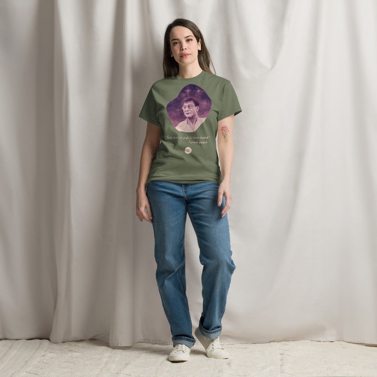 Mahmoud Darwich I Le t-shirt essentiel unisexe 100% coton United Souls - Des visages, une lutte, un héritage à porter !