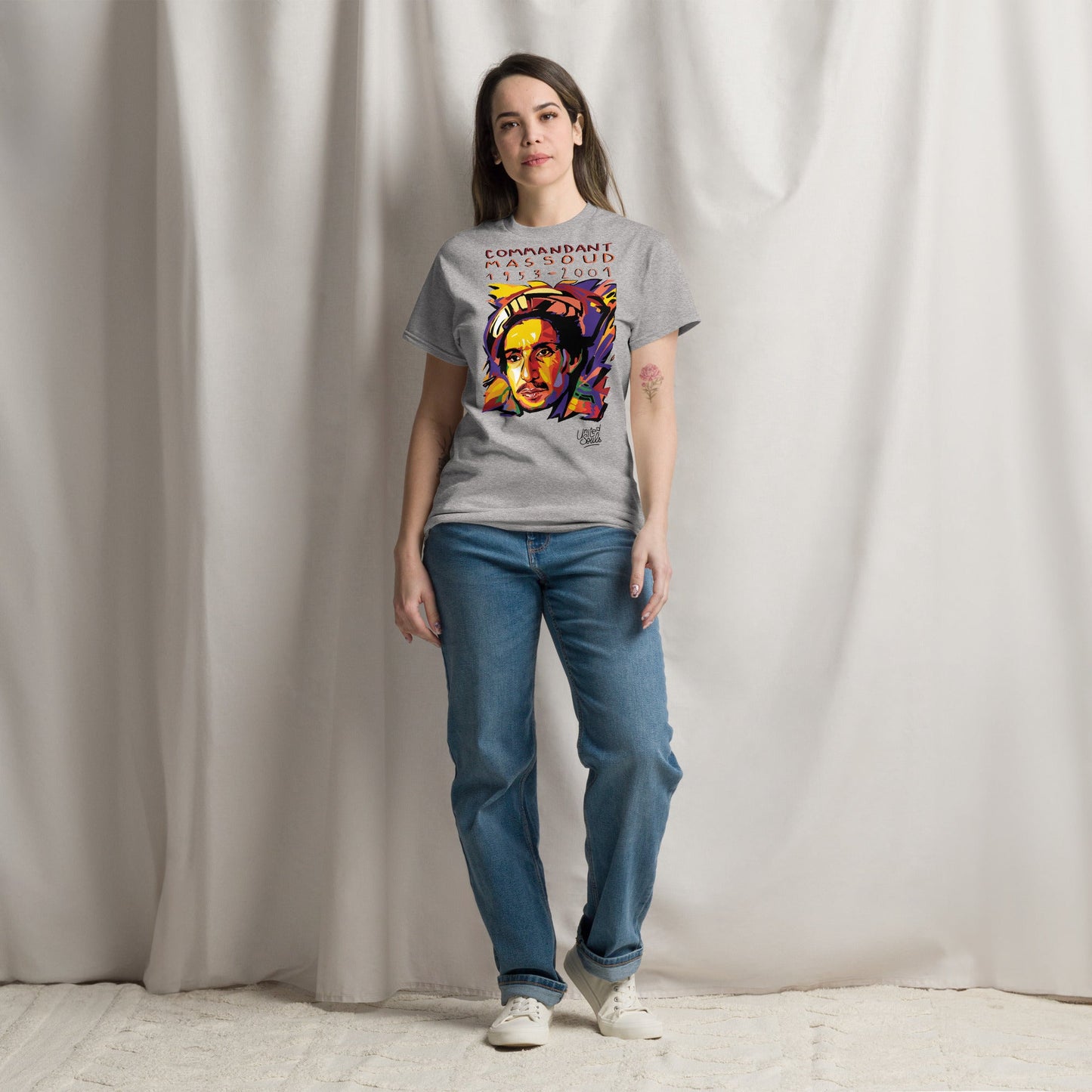 Ahmad Shah Massoud I Le t-shirt essentiel unisexe 100% coton United Souls - Des visages, une lutte, un héritage à porter !