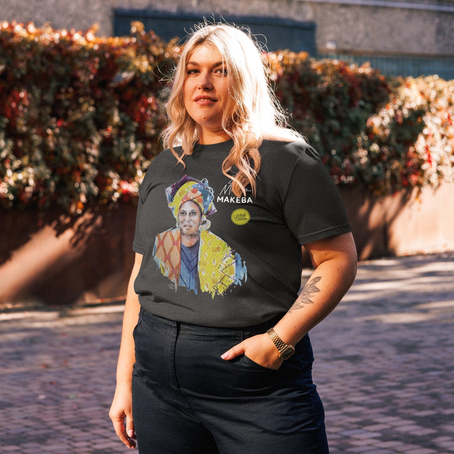 Miriam Makeba I Le t-shirt unisexe en coton biologique United Souls - Des visages, une lutte, un héritage à porter !