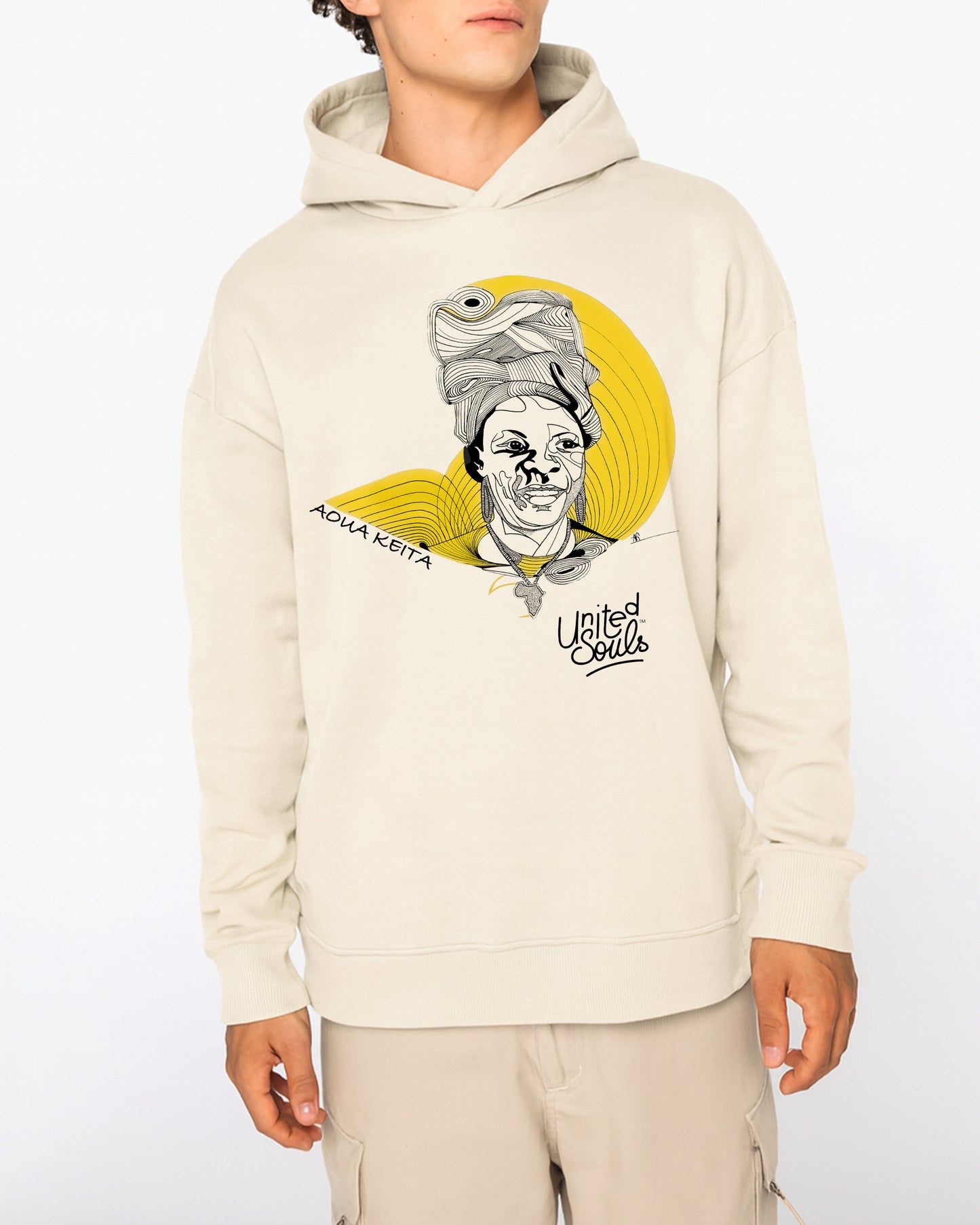 Aoua Keïta I Le sweat-shirt à capuche oversize unisexe