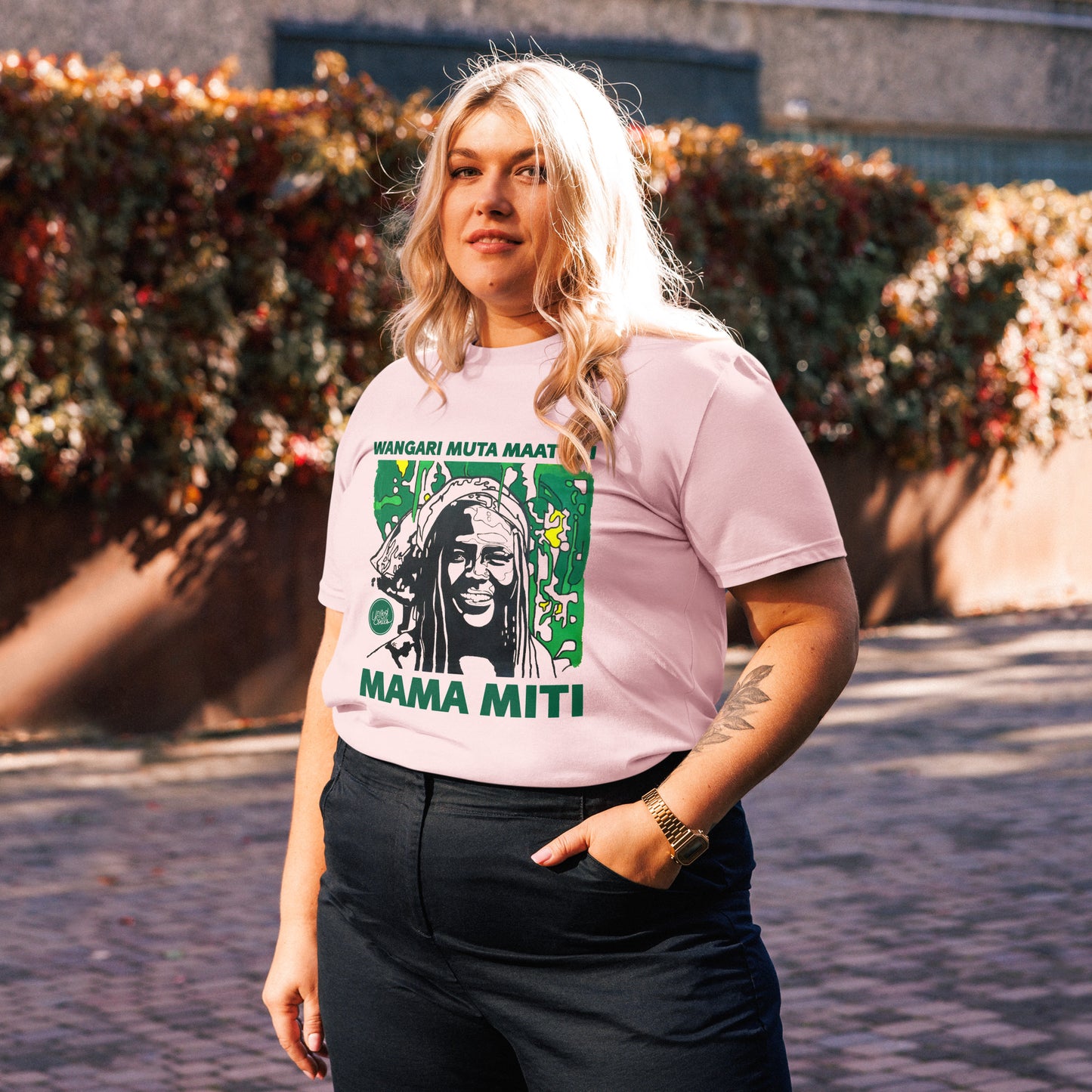 Wangari Muta Maathai | Le t-shirt unisexe en coton biologique