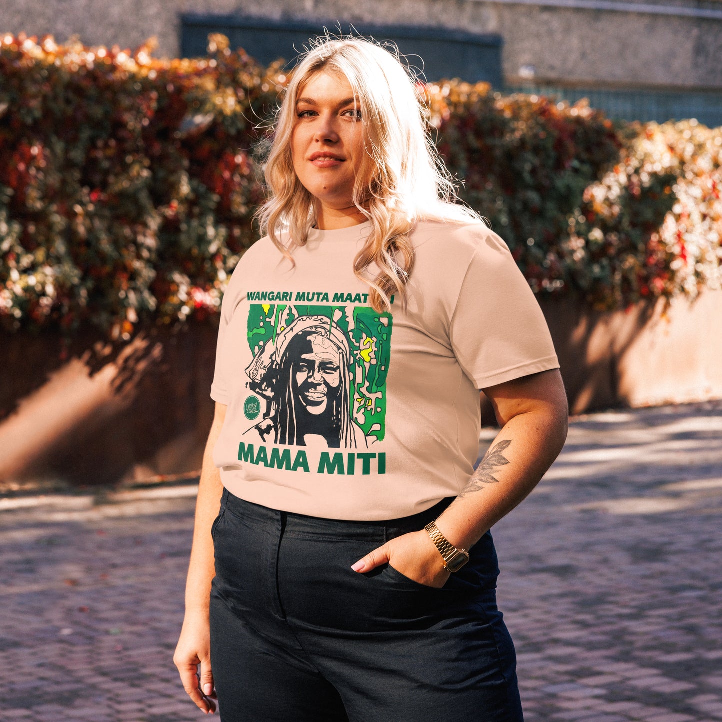 Wangari Muta Maathai | Le t-shirt unisexe en coton biologique