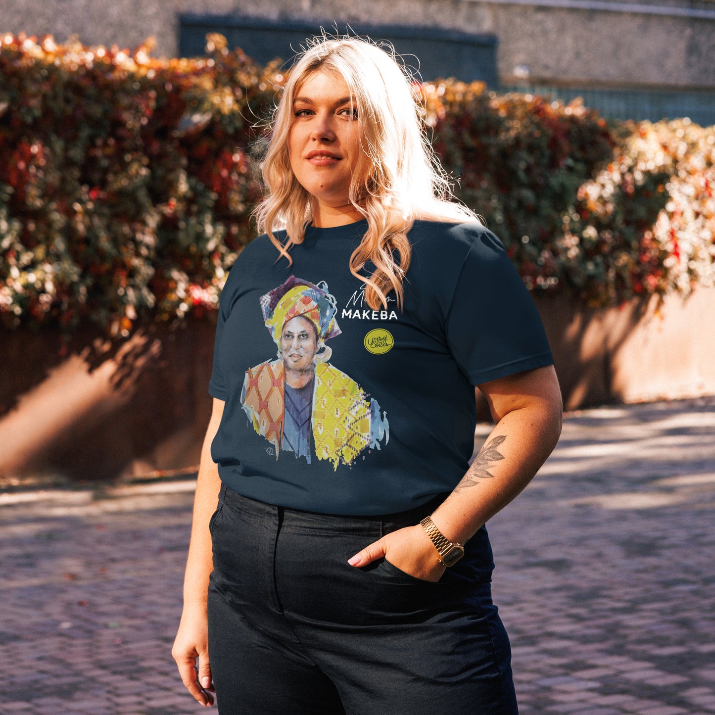 Miriam Makeba I Das Unisex-T-Shirt aus Bio-Baumwolle