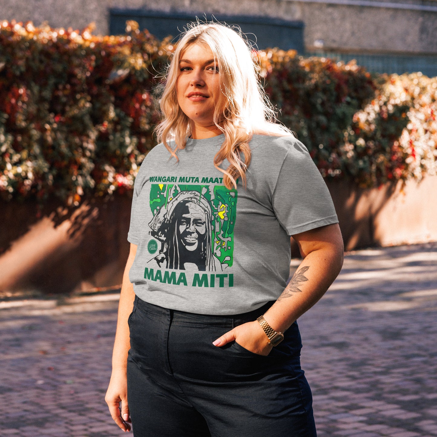 Wangari Muta Maathai | Le t-shirt unisexe en coton biologique